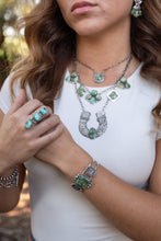 Load image into Gallery viewer, Lucky Horseshoe Necklace