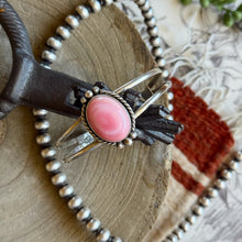 Load image into Gallery viewer, Pink Conch Cuff
