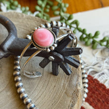 Load image into Gallery viewer, Pink Conch Cuff
